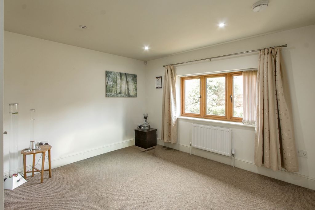 Additional image 16 of 4 bed bungalow for saleSandhurst Road, Yeovil BA20