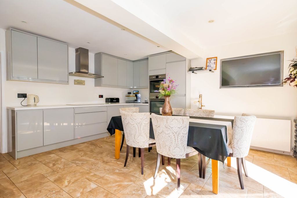 Additional image 5 of 4 bed semi-detached house for saleIves Close, Yateley, Hampshire GU46