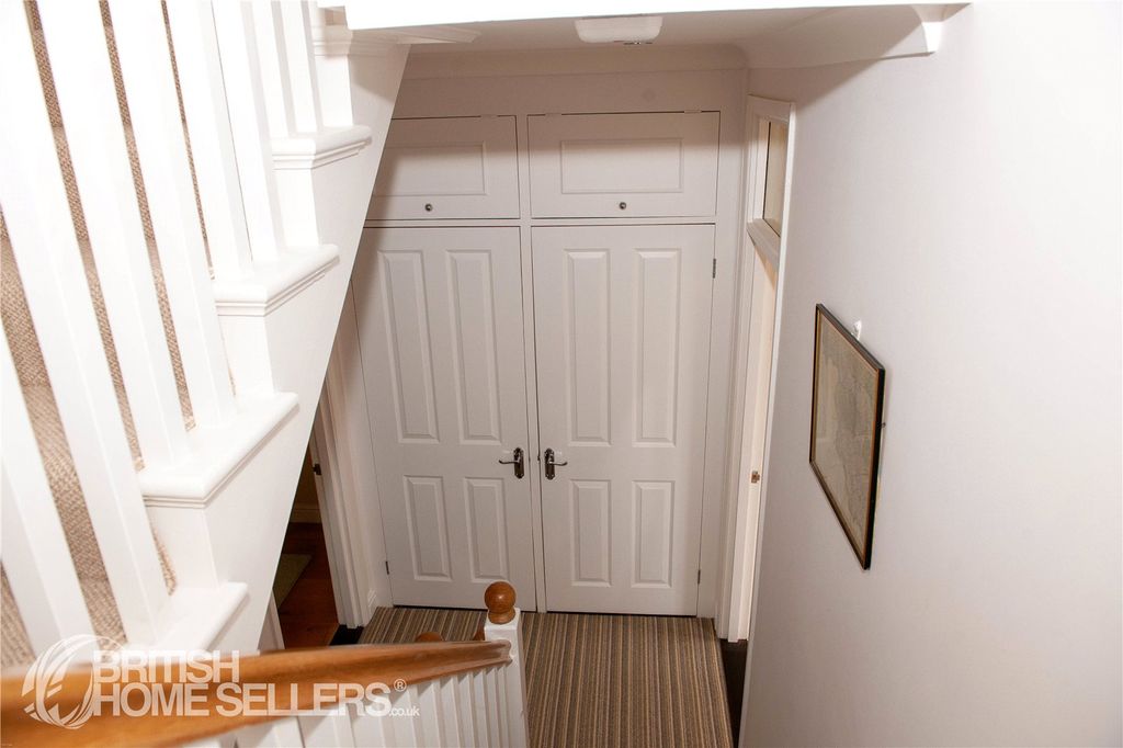 Additional image 11 of 3 bed town house for saleQueen's Grove, Southsea, Hampshire PO5