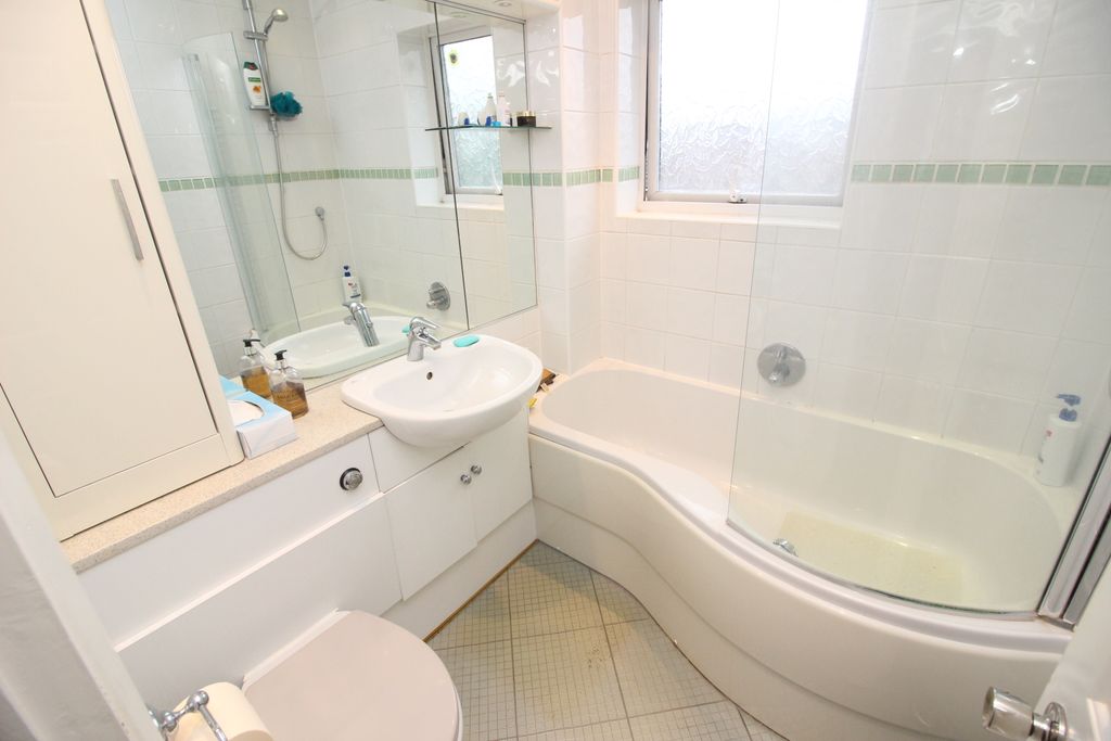Additional image 7 of 3 bed semi-detached house for saleBurnham Drive, Worcester Park KT4