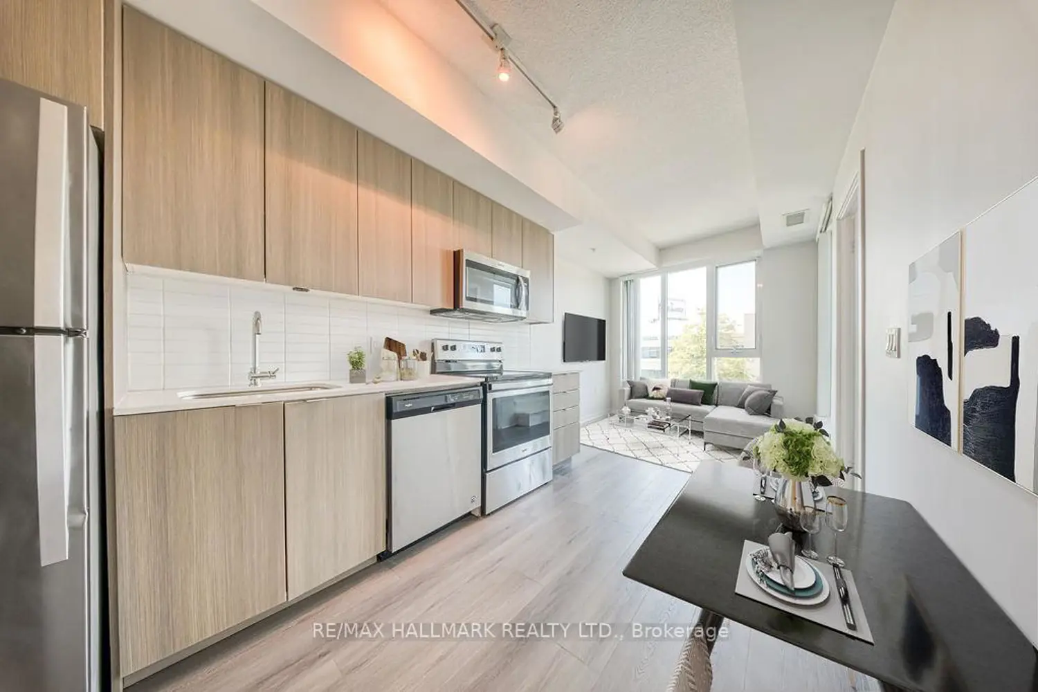 Additional image 6 of 3237 Bayview Avenue 302