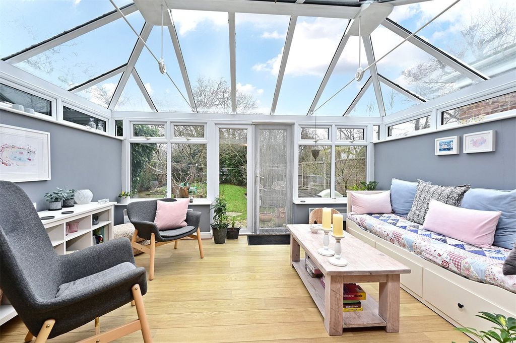 Additional image 6 of 4 bed detached house for saleMill Lane, Yateley, Hampshire GU46
