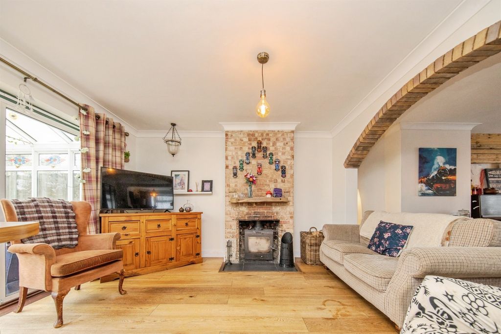 Additional image 16 of 4 bed semi-detached house for saleGrove Road, Woodbridge IP12