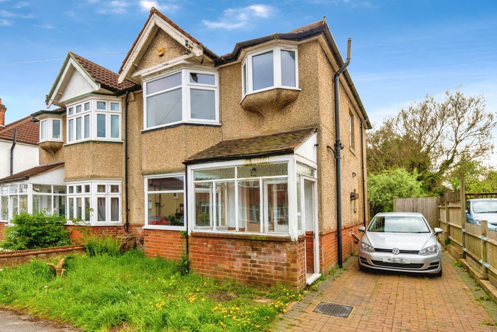 3 bed semi-detached house for saleBlenheim Gardens, Southampton, Hampshire SO17
