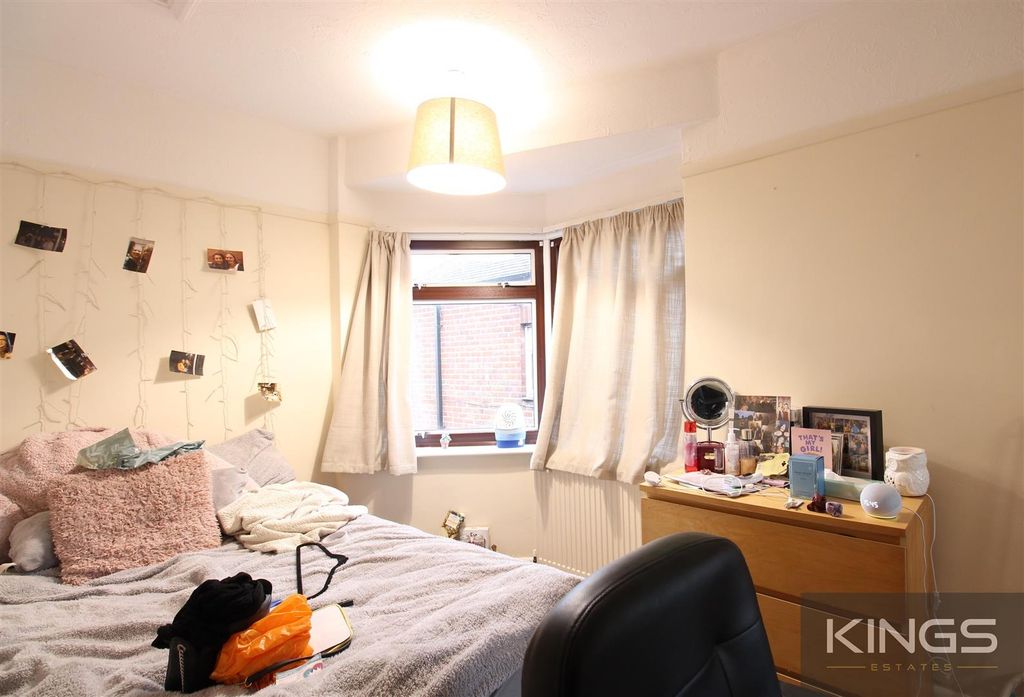 Additional image 6 of 4 bed terraced house for saleHighfield Lane, Southampton SO17