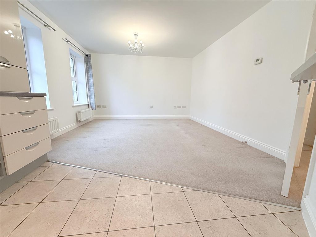 Additional image 5 of 2 bed flat for saleSwale Grove, Bingham NG13