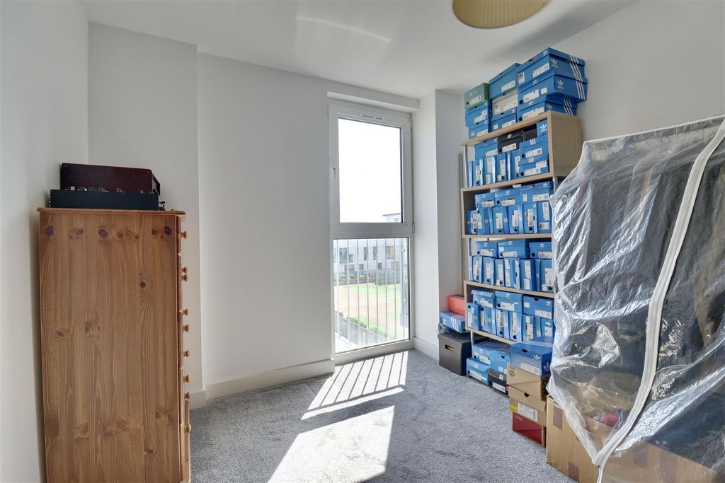 Additional image 8 of 2 bed flat for saleFratton Way, Southsea PO4