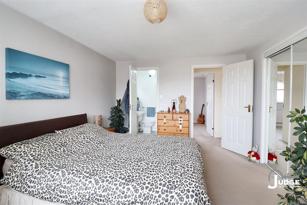 Additional image 19 of 4 bed detached house for saleWheatfield Close, Glenfield, Leicester LE3