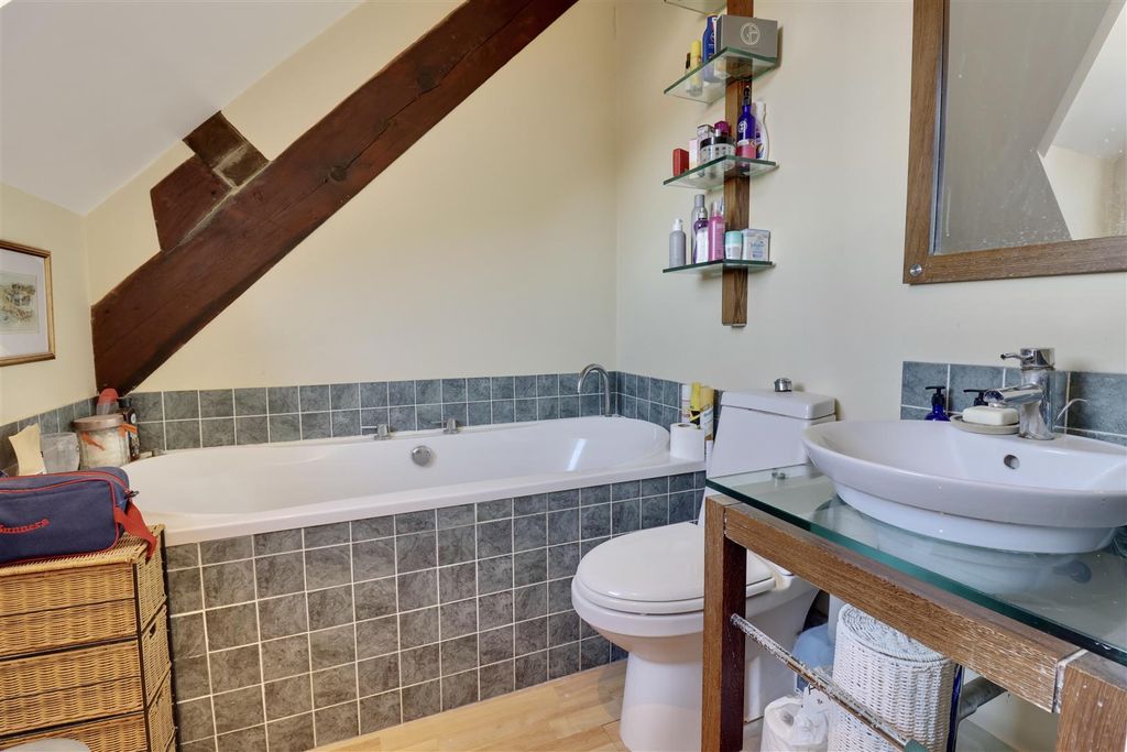 Additional image 20 of 3 bed town house for saleHenderson Road, Southsea PO4