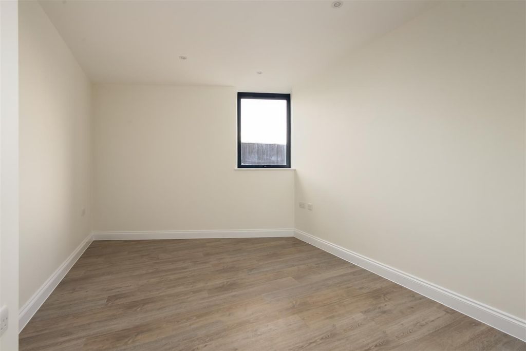 Additional image 11 of 2 bed flat for saleBeach Walk, Whitstable CT5