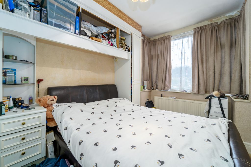 Additional image 16 of 6 bed detached bungalow for saleFeltham Hill Road, Ashford TW15