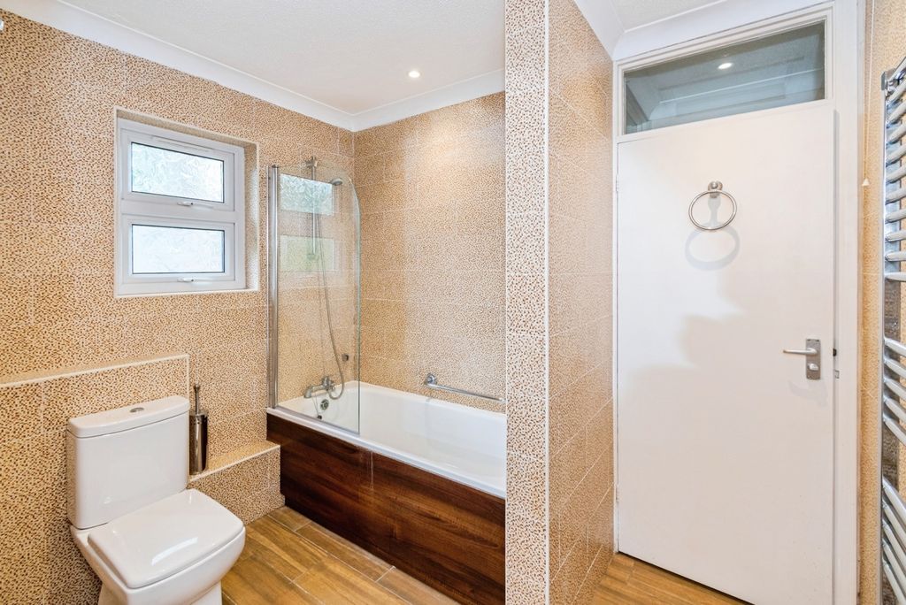 Additional image 7 of 2 bed flat for saleBrookvale Road, Southampton, Hampshire SO17