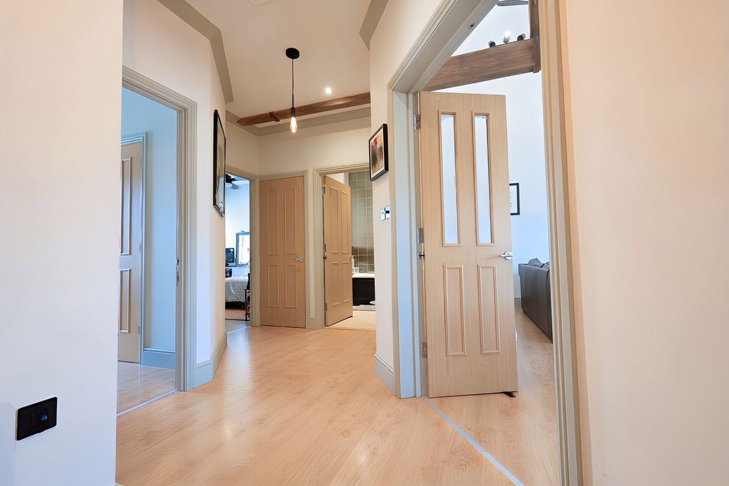 Additional image 3 of 2 bed flat for saleWoodford Mill, Mill Street, Witney, Oxfordshire OX28