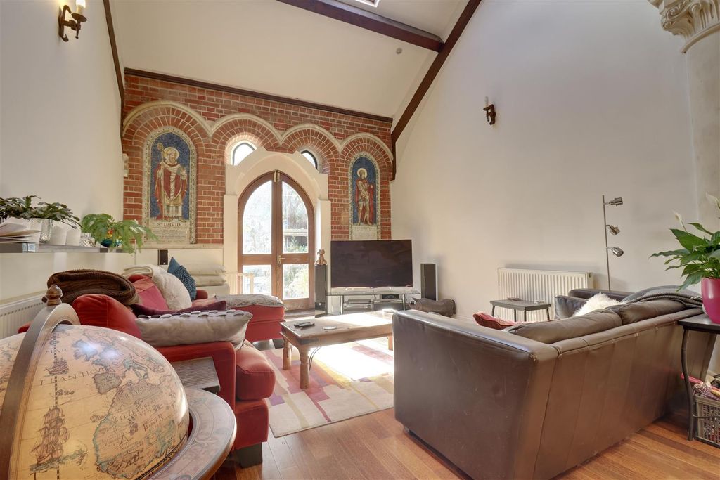Additional image 9 of 3 bed town house for saleHenderson Road, Southsea PO4