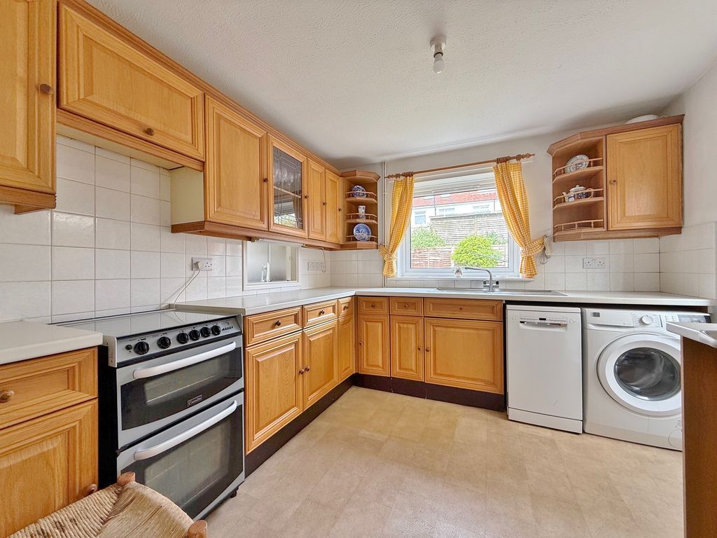Additional image 7 of 3 bed semi-detached house for saleRegal Close, Cosham, Portsmouth PO6