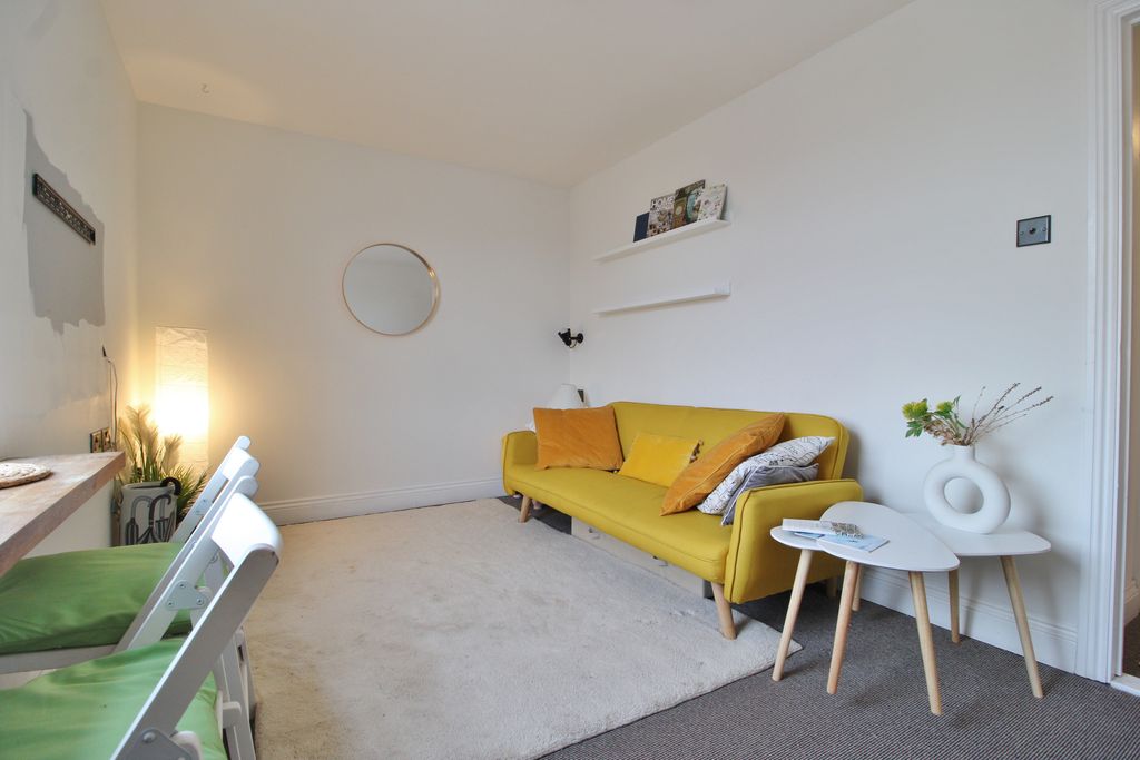 Additional image 4 of 1 bed flat for saleSouth Parade, Southsea PO5