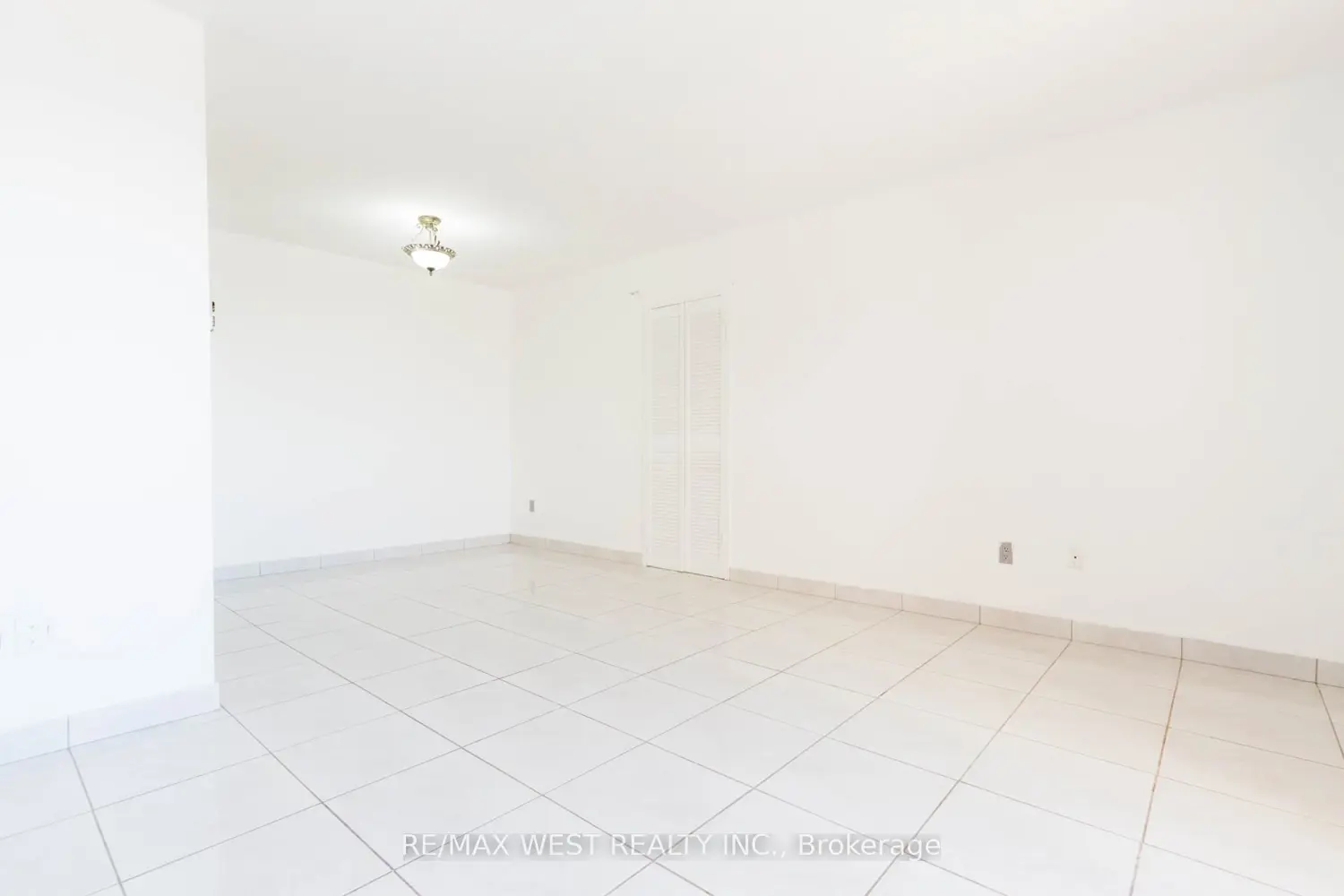 Additional image 14 of 3025 Queen Frederica Drive 1503