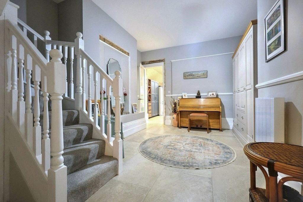Additional image 5 of 4 bed terraced house for saleChurch Green, Witney OX28
