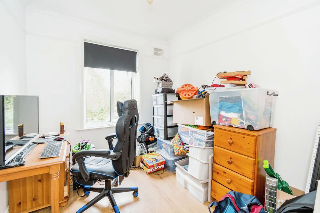 Additional image 10 of 3 bed semi-detached house for saleBlenheim Gardens, Southampton, Hampshire SO17