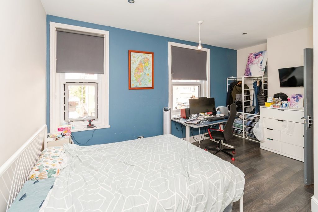Additional image 8 of 3 bed semi-detached house for saleHill Lane, Southampton, Hampshire SO15