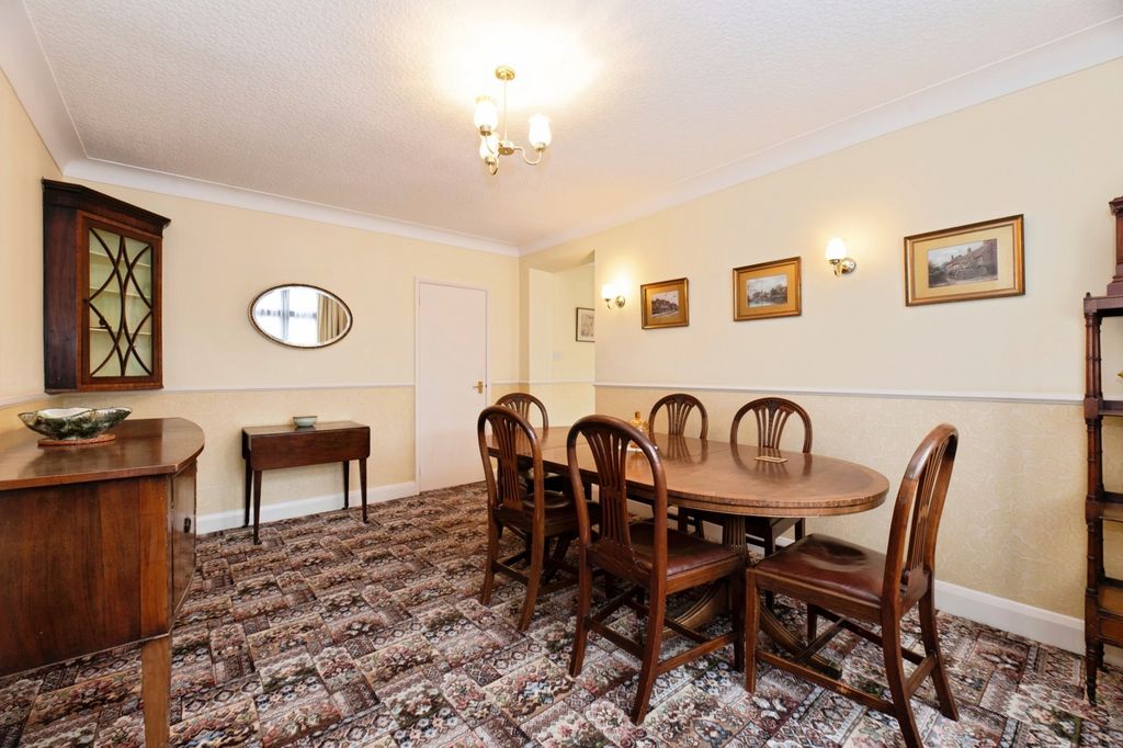 Additional image 15 of 4 bed detached house for saleManor Way, Worcester Park KT4