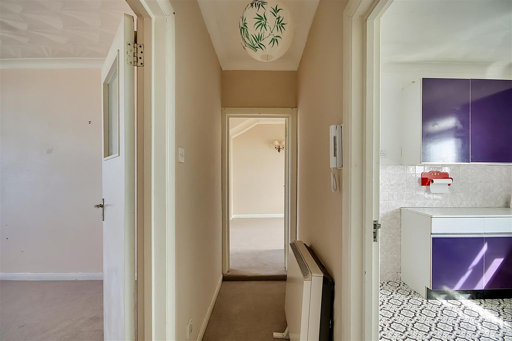 Additional image 8 of 1 bed flat for saleHeene Terrace, Worthing BN11