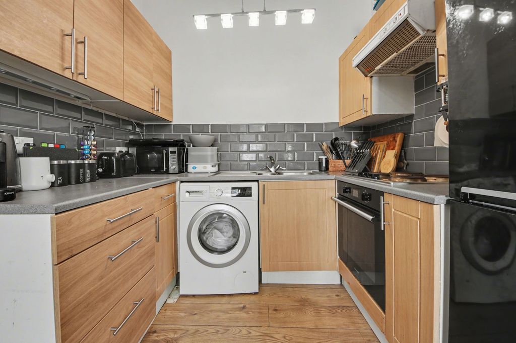Additional image 5 of 1 bed flat for sale48 Cobbett Road, Bitterne Park SO18