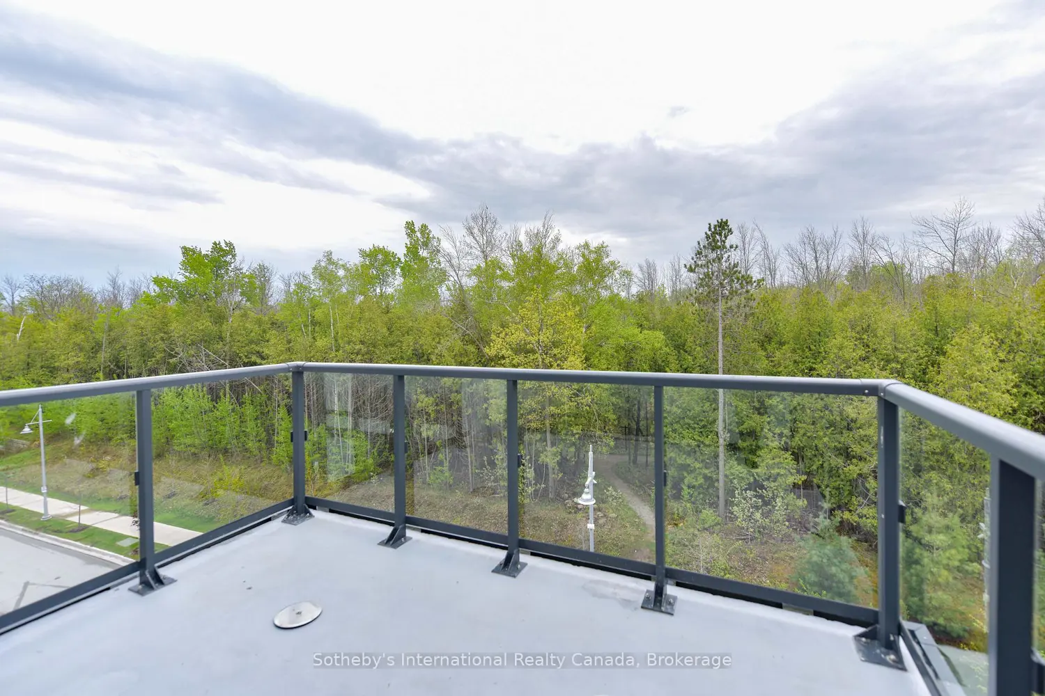 Additional image 12 of 415 Sea Ray Avenue 437