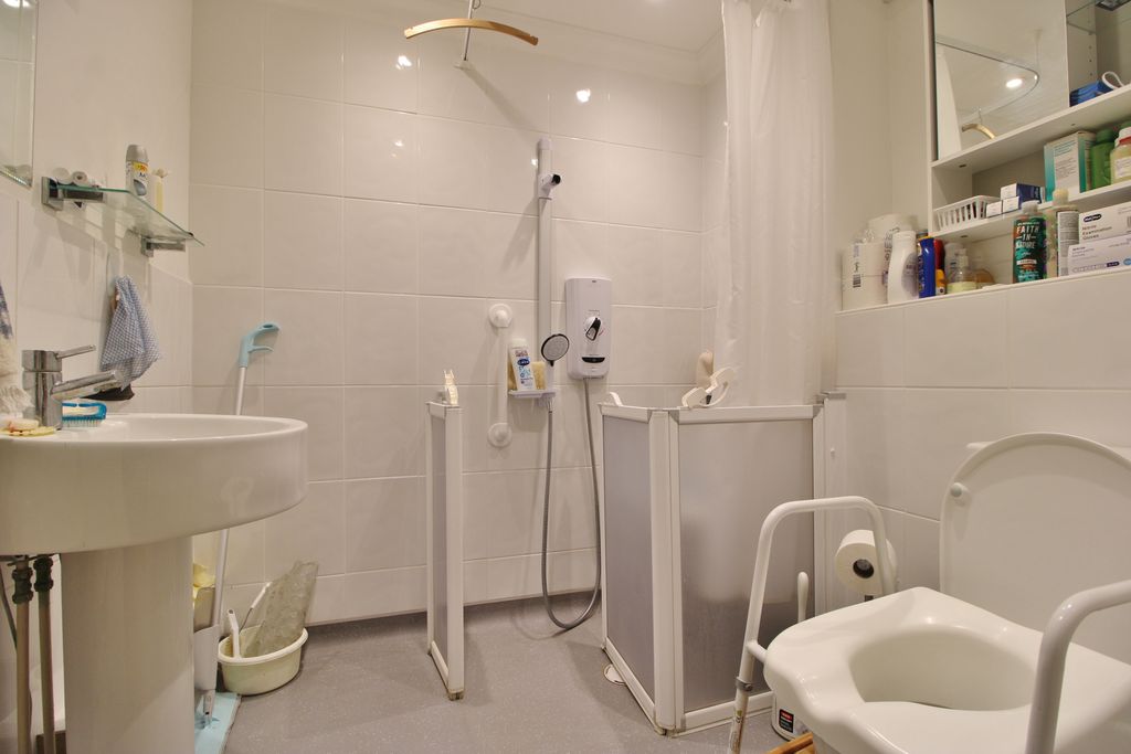 Additional image 7 of 2 bed flat for saleBransbury Mews, 161 Henderson Road, Southsea PO4