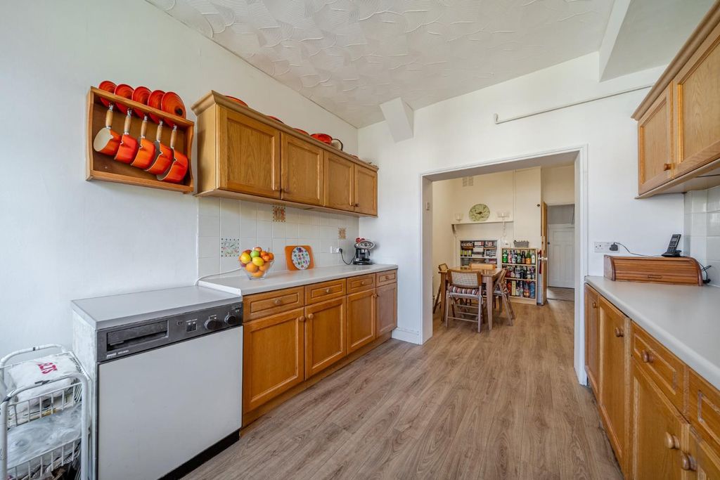 Additional image 2 of 3 bed property for saleOphir Road, Portsmouth PO2