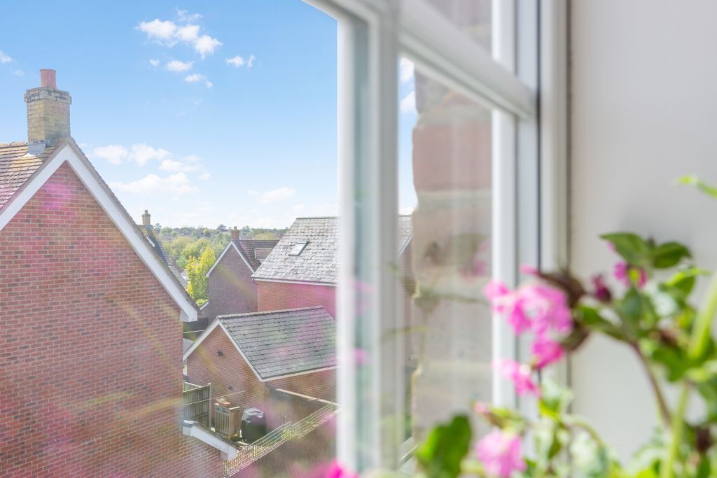 Additional image 10 of 5 bed end terrace house for saleRidgeway Road, Gillingham SP8
