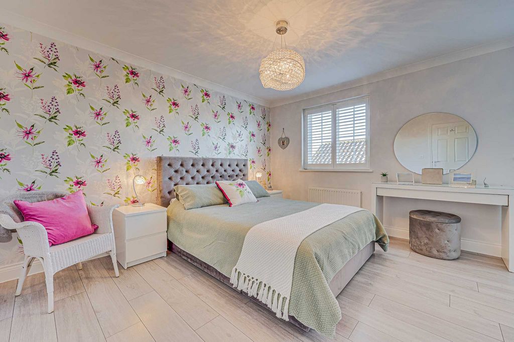 Additional image 17 of 4 bed detached house for saleCharters Court, Wickford SS11