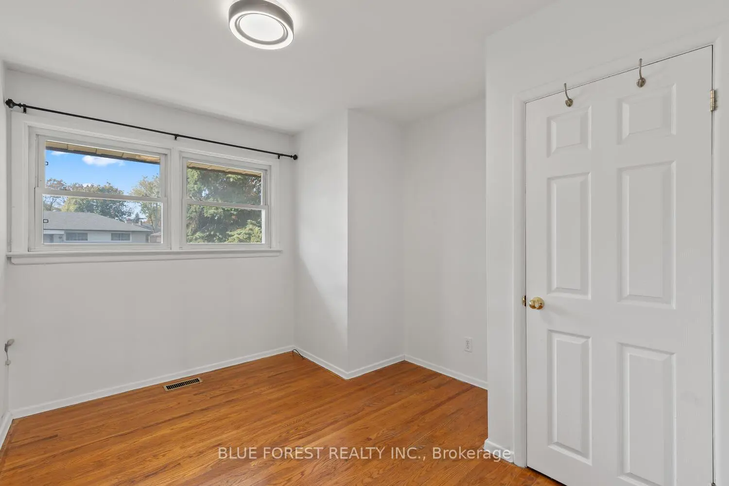 Additional image 10 of 106 Laurentian Drive