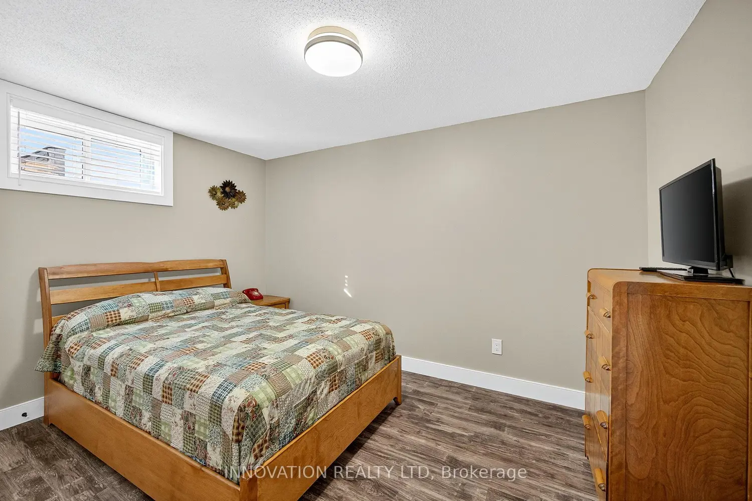 Additional image 10 of 201 Greystone Crescent