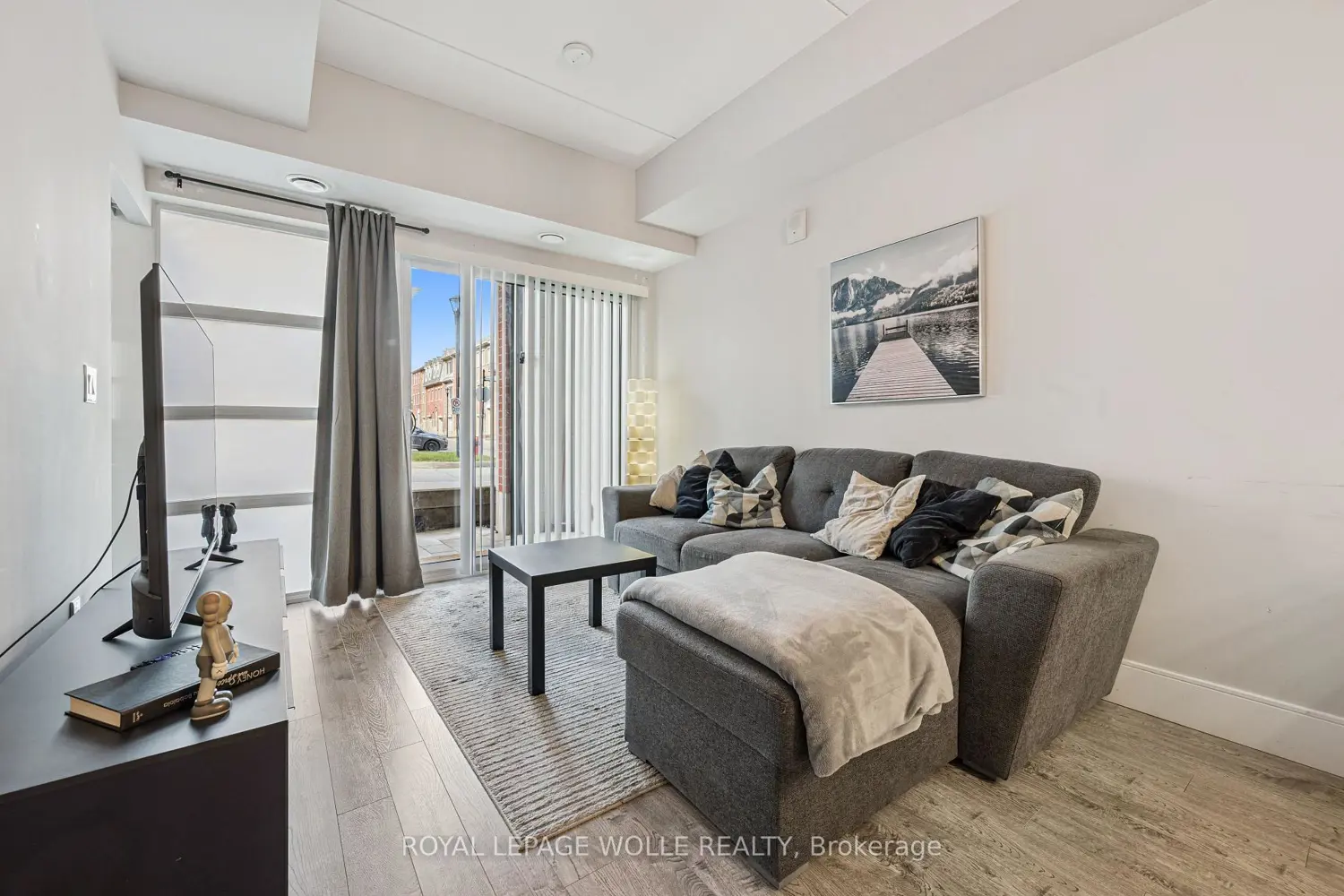 15 Prince Albert Boulevard 104 photo 5