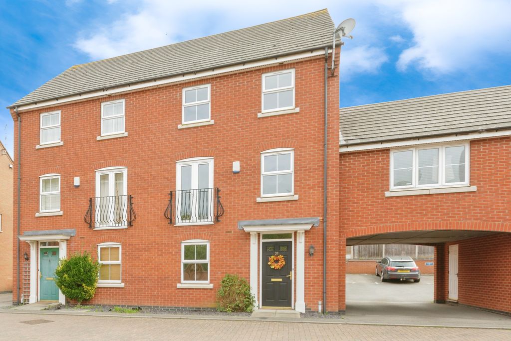 4 bed town house for saleColtsfoot Way, Broughton Astley LE9