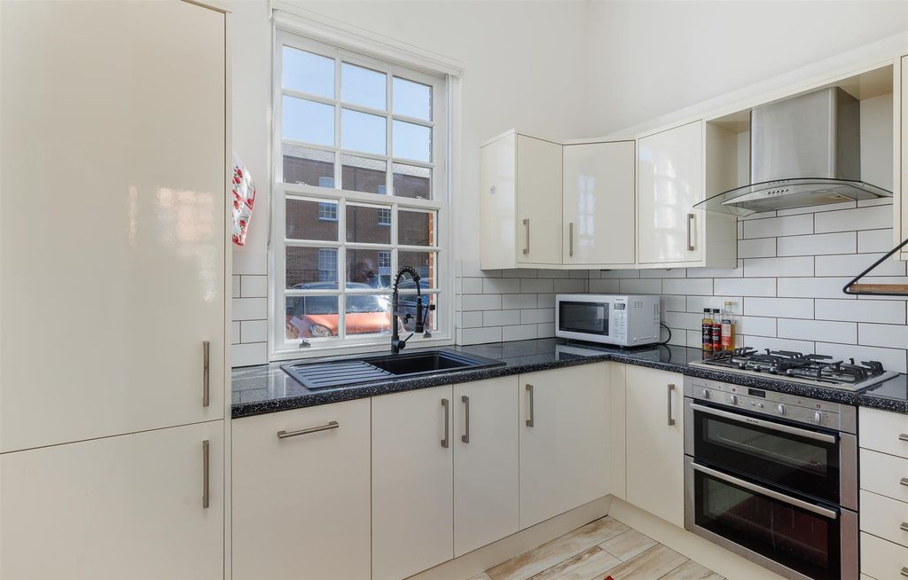 Additional image 2 of 2 bed flat for saleGatcombe, Isle Of Wight PO30