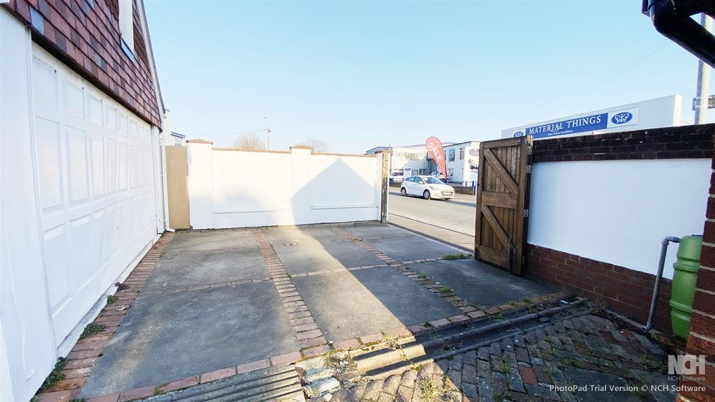 Additional image 30 of 4 bed property for saleWaterworks Road, Portsmouth PO6