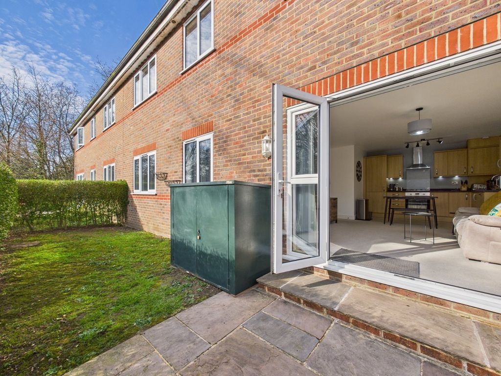 Additional image 5 of 2 bed flat for saleFerndale Road, Ashford, Surrey TW15