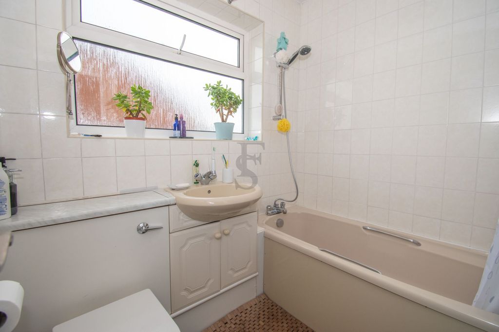 Additional image 7 of 3 bed semi-detached house for saleAsh Tree Road, Oadby LE2