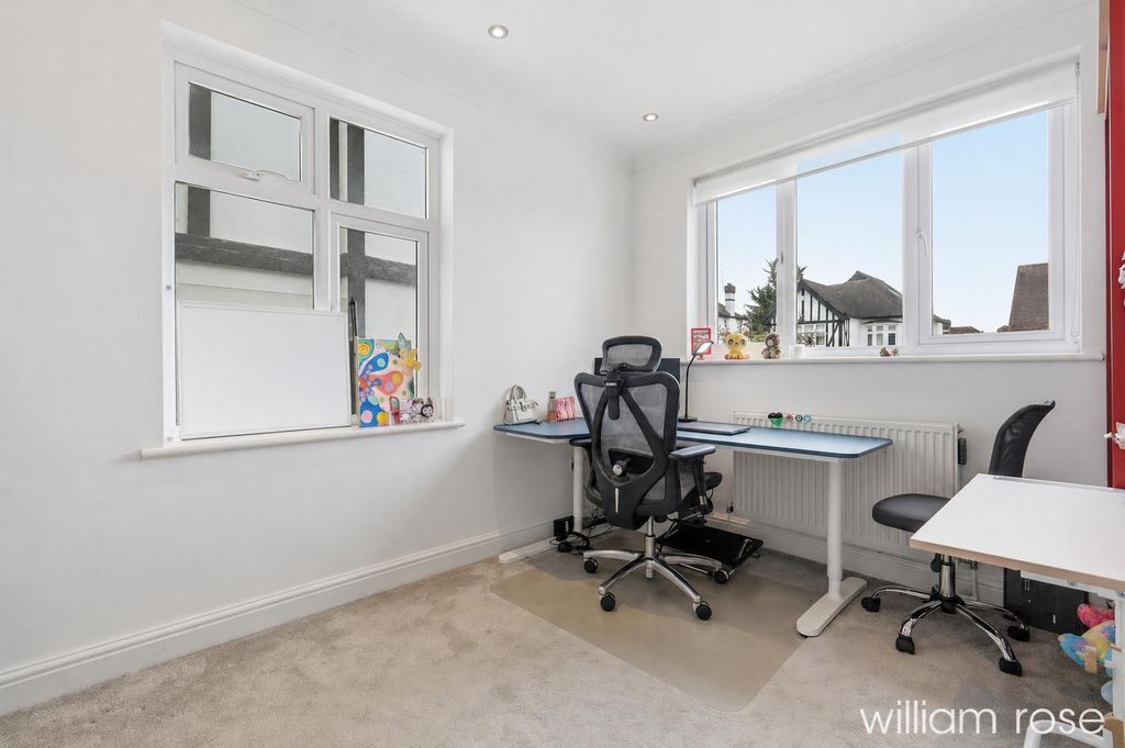 Additional image 26 of 4 bed detached house for salePrinces Avenue, Woodford Green IG8