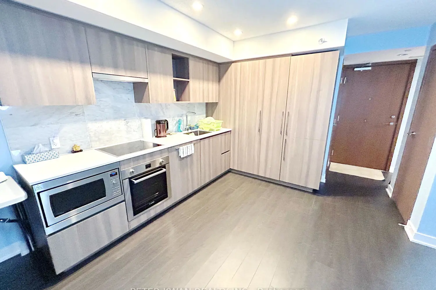 Additional image 14 of 19 Bathurst Street 1007