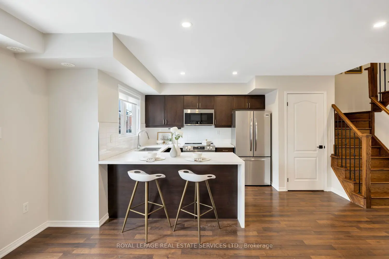 15 Hays Boulevard 10 photo 2
