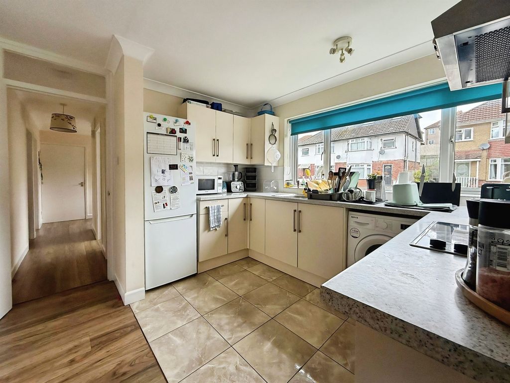 Additional image 5 of 2 bed flat for saleLawrence Grove, Southampton SO19
