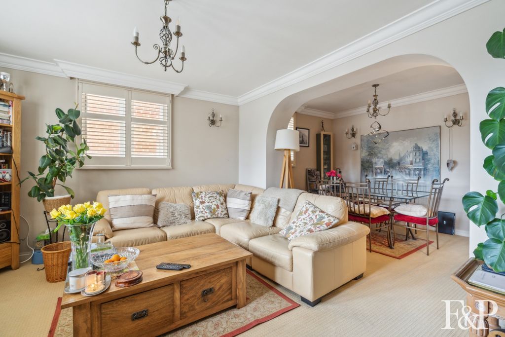 Additional image 7 of 2 bed flat for saleLongbourn, Windsor SL4