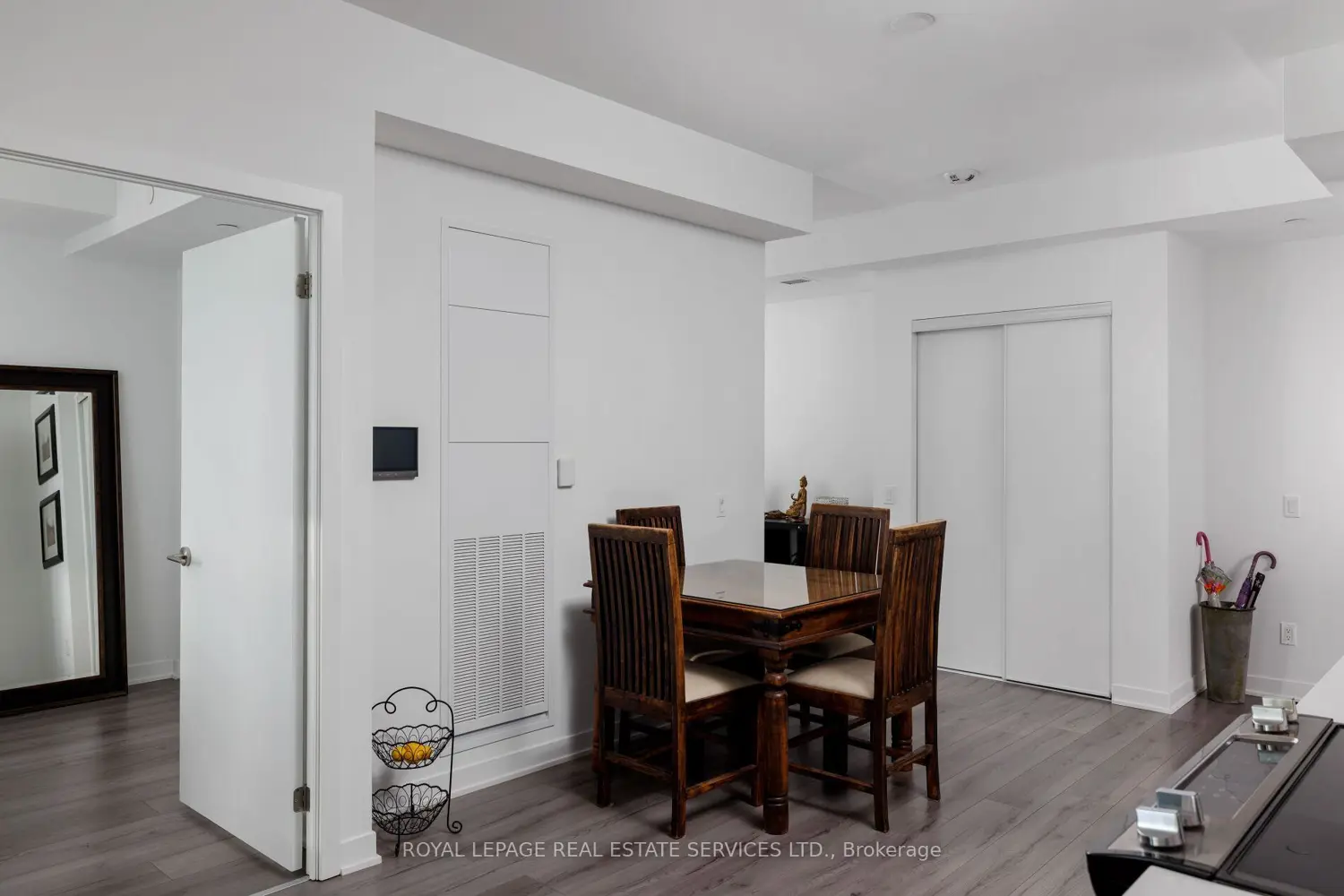 Additional image 8 of 405 Dundas Street 424