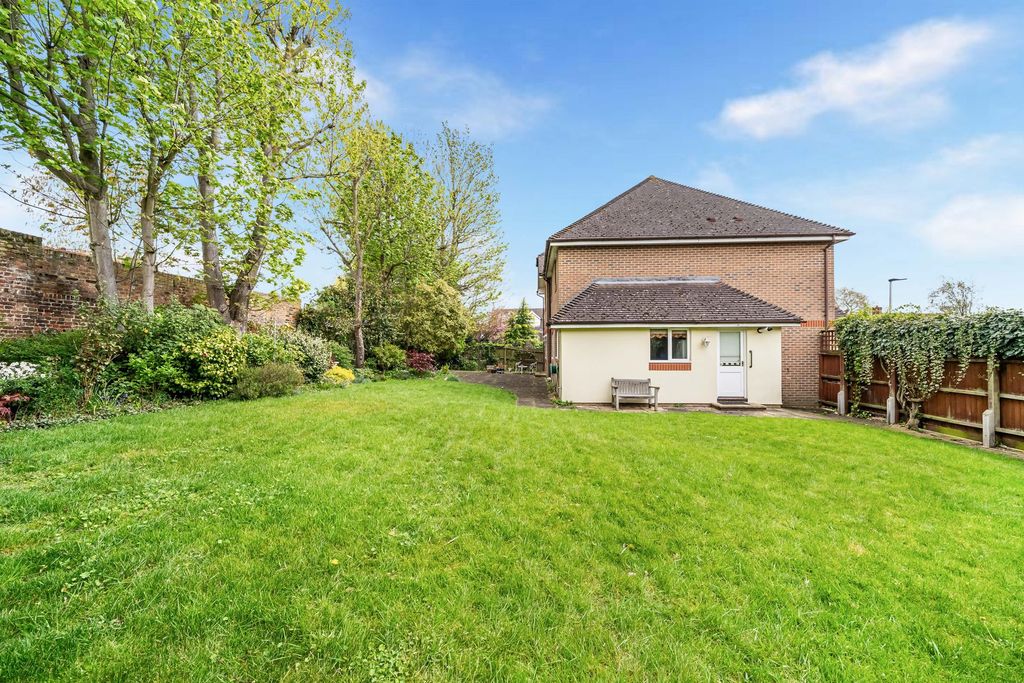Additional image 3 of 5 bed detached house for saleCampion Gardens, Woodford Green IG8