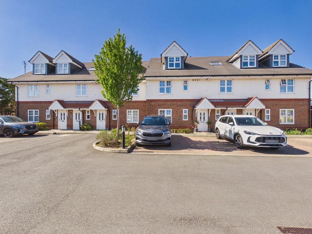 Additional image 16 of 2 bed flat for saleLittleton Road, Ashford, Surrey TW15