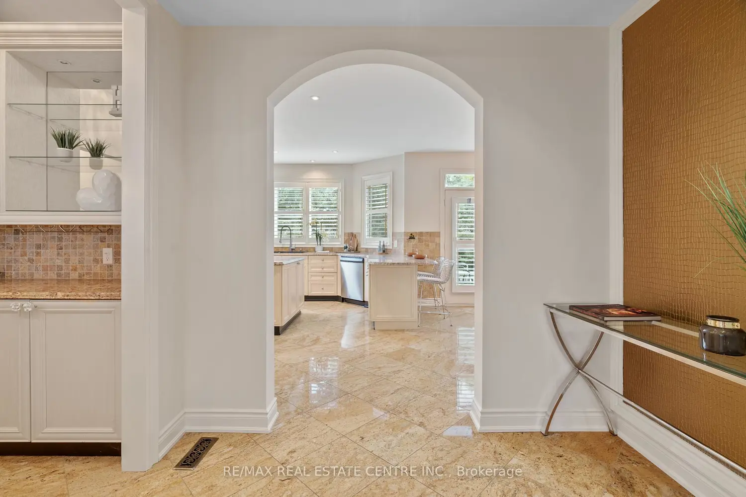 Additional image 6 of 645 Cranleigh Court