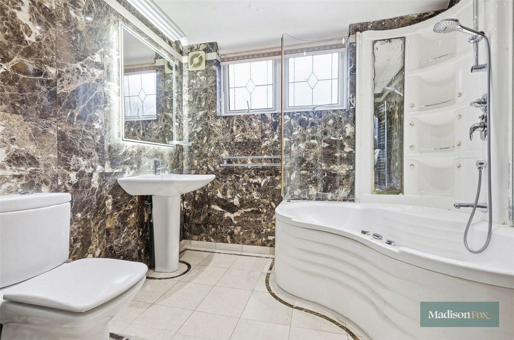Additional image 19 of 5 bed detached house for saleMonkhams Lane, Woodford Green IG8